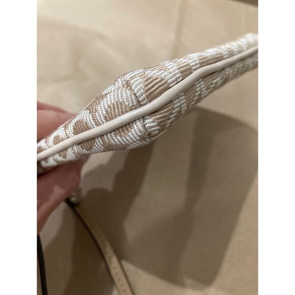 COACH SMALL TAN, IVORY SIGNATURE PRINT CANVAS WRISTLET - Picture 5 of 7